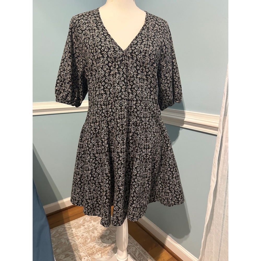Universal Thread ditsy Floral black white PuffSleeve Tiered babydoll Dress Large